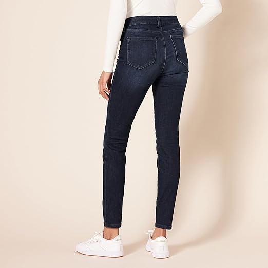 Amazon Essentials Women's Mid-Rise Stretchy Skinny Jeans